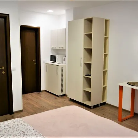 Armeneasca Fifteen Apartment *
